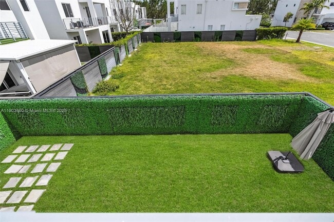 Foto del edificio - 10330 NW 68th St