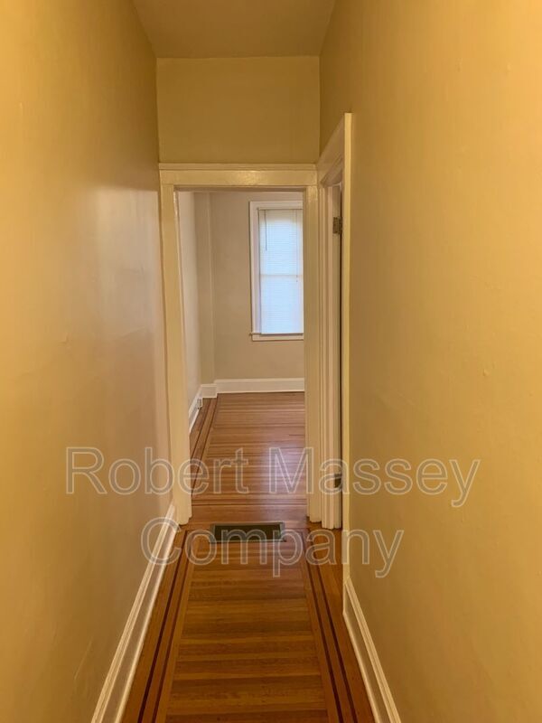 Photo - 2424 Glenmary Ave Apartment