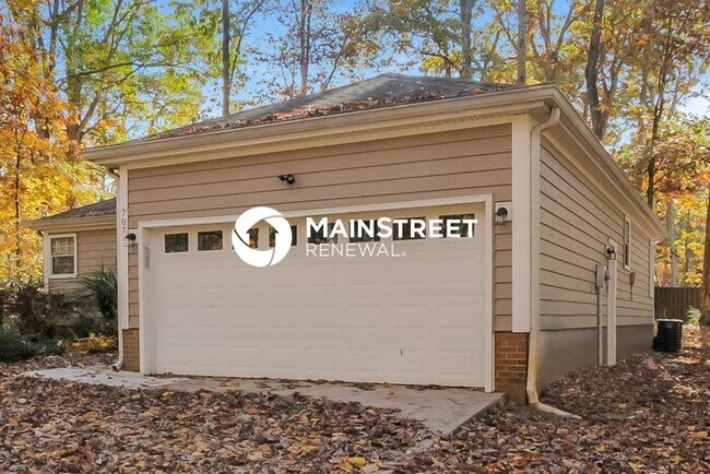 Foto del edificio - 3 Bedroom Pet-Friendly Home in HUNTERSVILLE, NC with Main Street Renewal
