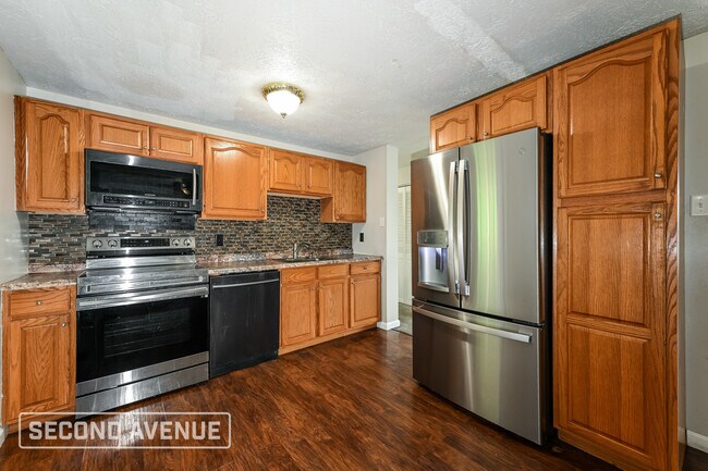 Building Photo - 3302 Monte Dr