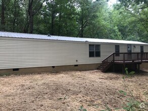Building Photo - 387 W Kellogg Dr