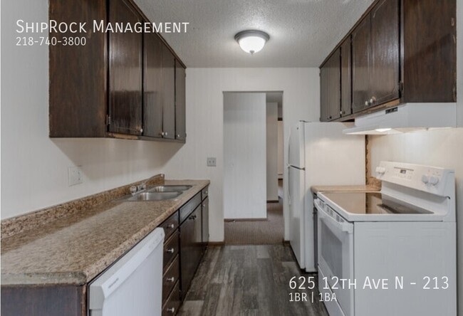 Foto del edificio - 625 12th Ave N