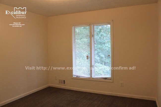 Building Photo - 2586 Golfview Ter SE