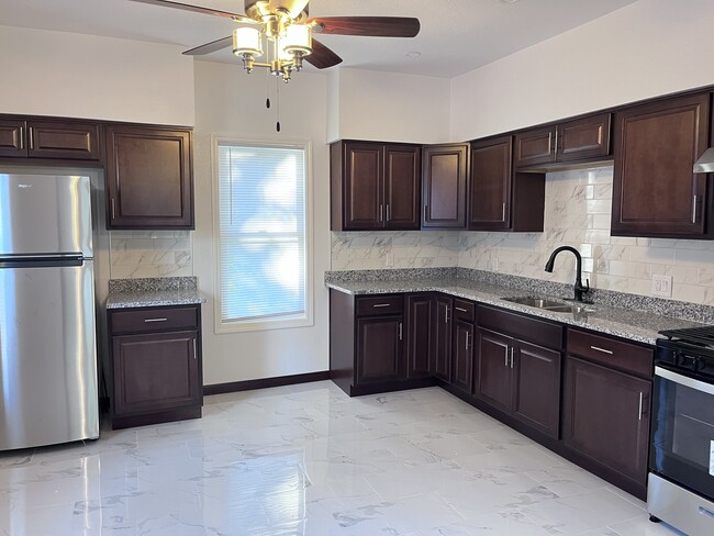 Foto del edificio - 316 N Independence Ave