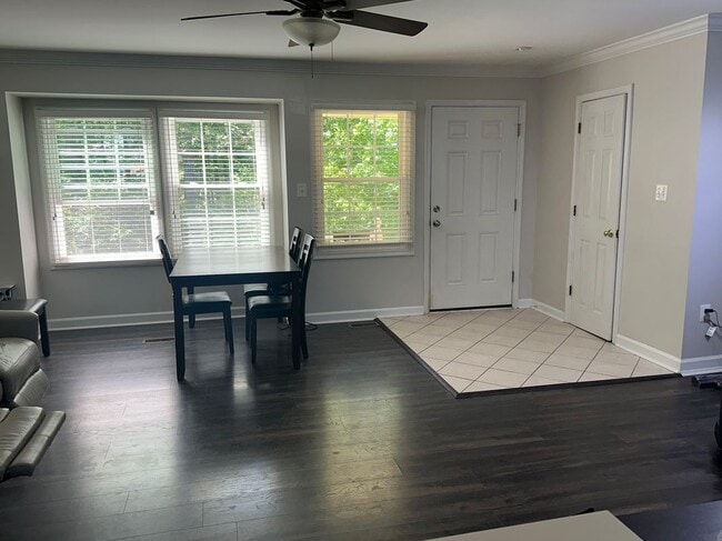 Building Photo - 3829 Salemway Ct