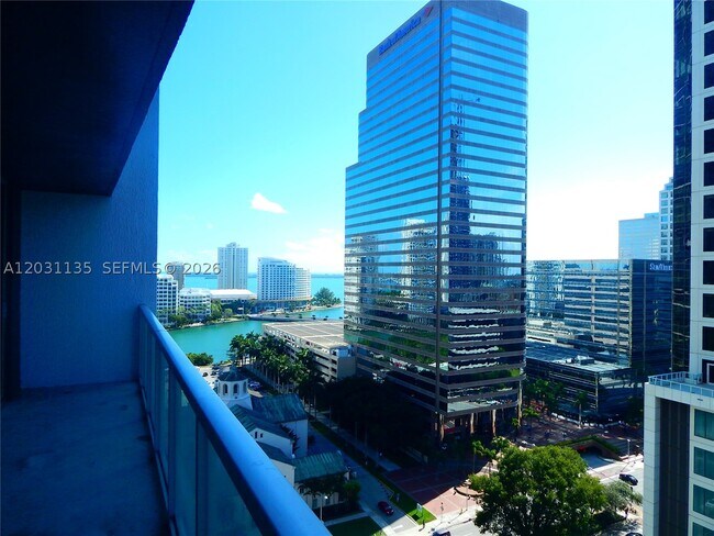 Foto del edificio - 500 Brickell Ave