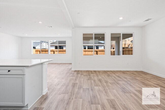 Foto del edificio - Brand New Two Story Home within Clovis Uni...