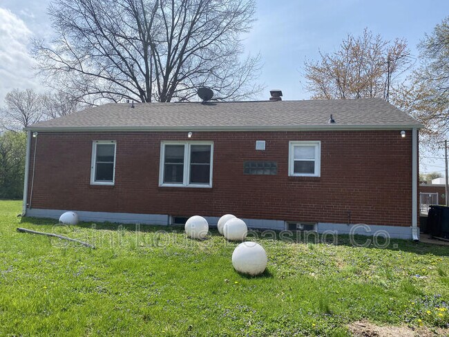 Foto del edificio - 1615 Redman Rd