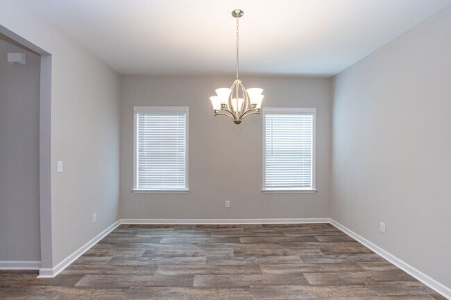 Foto del edificio - 3 Bedroom Townhome Centrally Located in Hu...