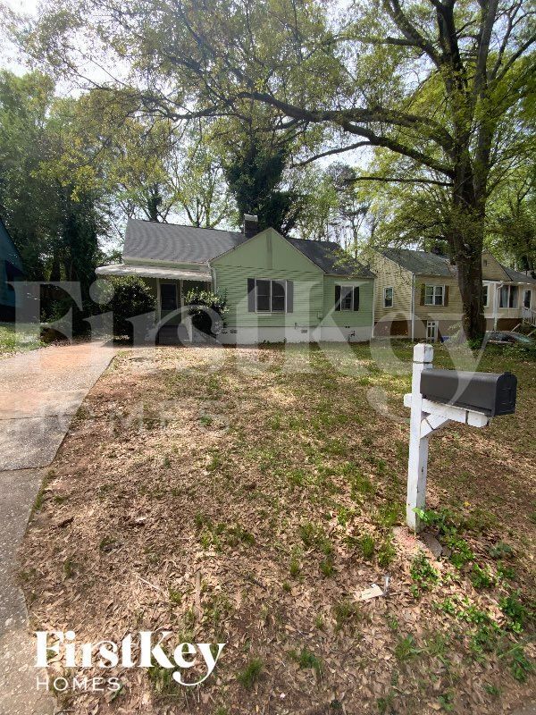 Building Photo - 390 Hillside Dr SW