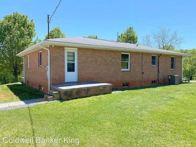 Building Photo - 4 br, 3 bath House - 137 Whitt Rd