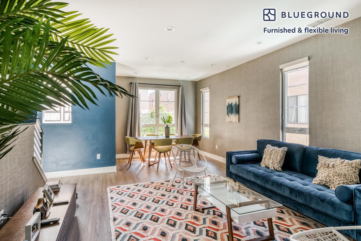 Foto principal - 10734 Bloomfield St