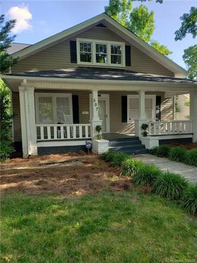 Building Photo - Historic Gastonia Distric Gem