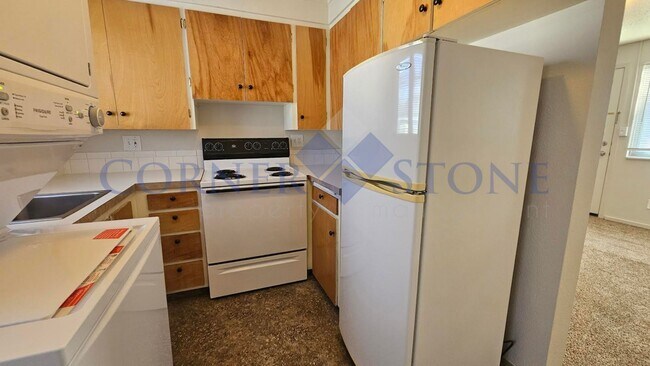 Building Photo - Maple-920- 1&amp;2