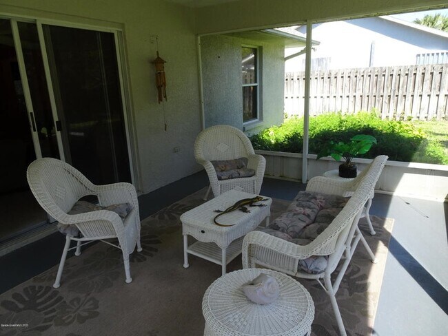 Foto del edificio - 3590 Egret Dr