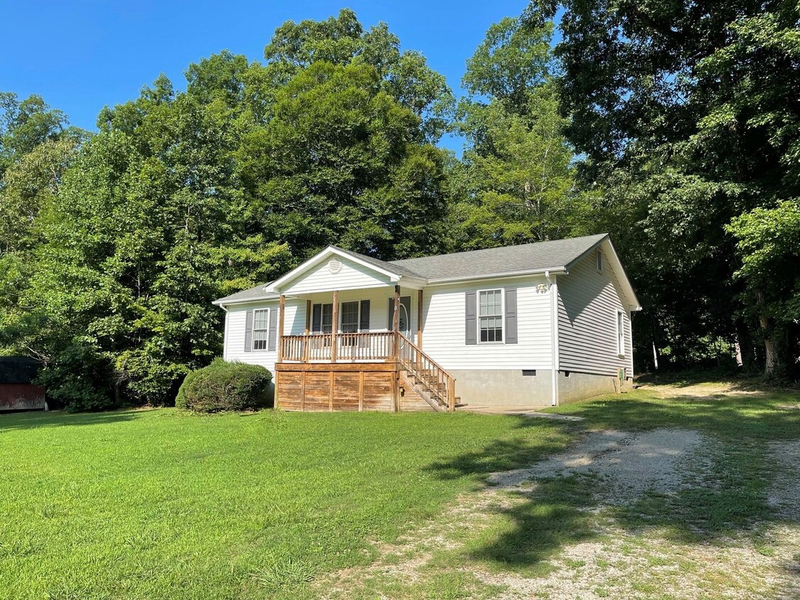 Primary Photo - Fantastic Rental Near Lake Gaston with BON...