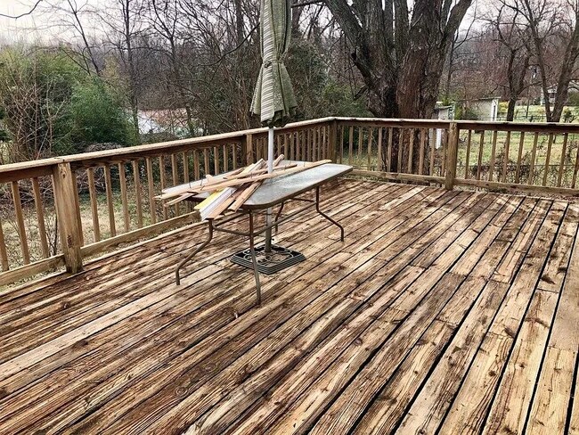 Foto del edificio - 2211 Hubert St