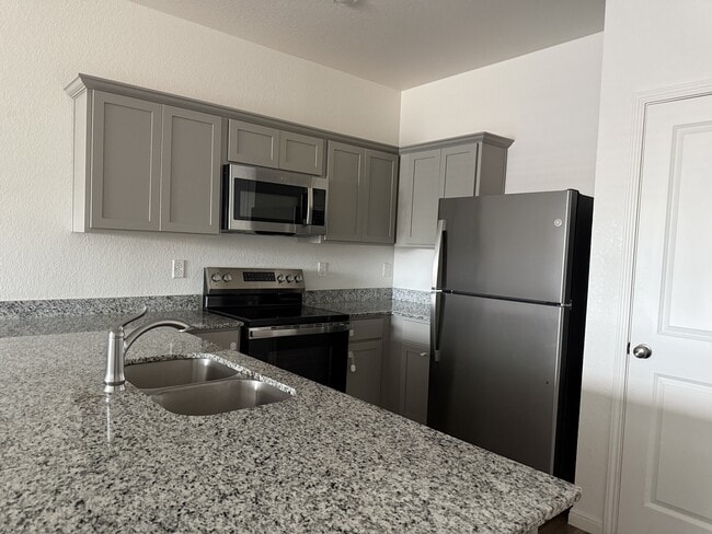 Building Photo - 5903 Betty Lou Dr