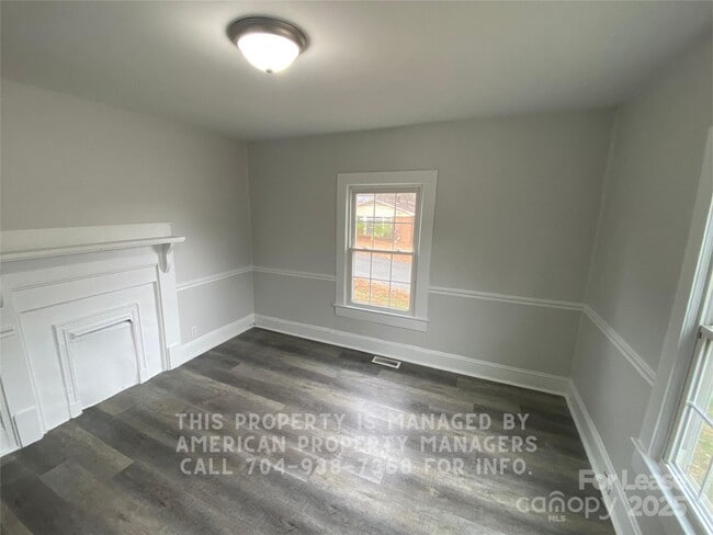 Building Photo - 198 Brown St SW