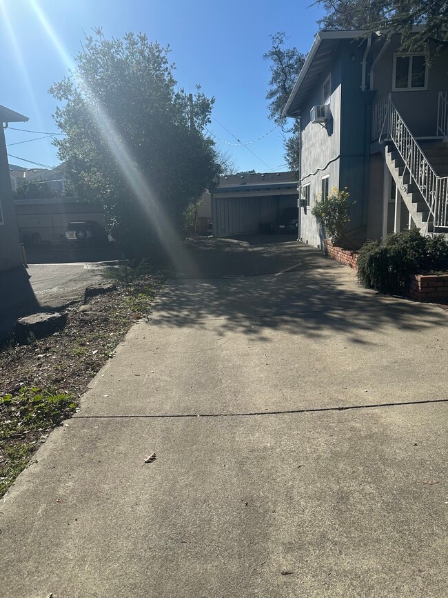 Building Photo - Villa Terrace Apartments