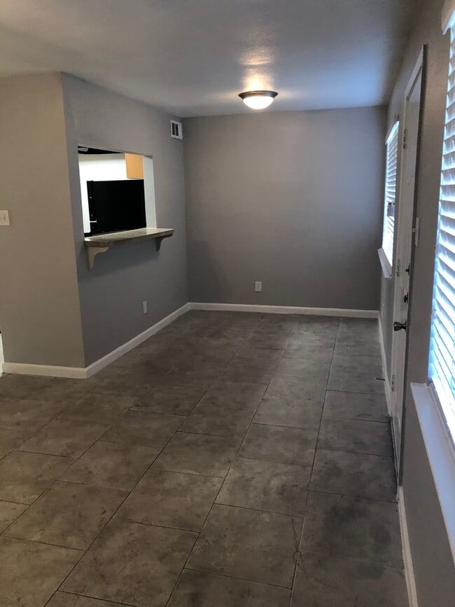 Interior Photo - Waverly Apartments
