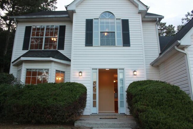 Building Photo - 2672 Crestworth Ln