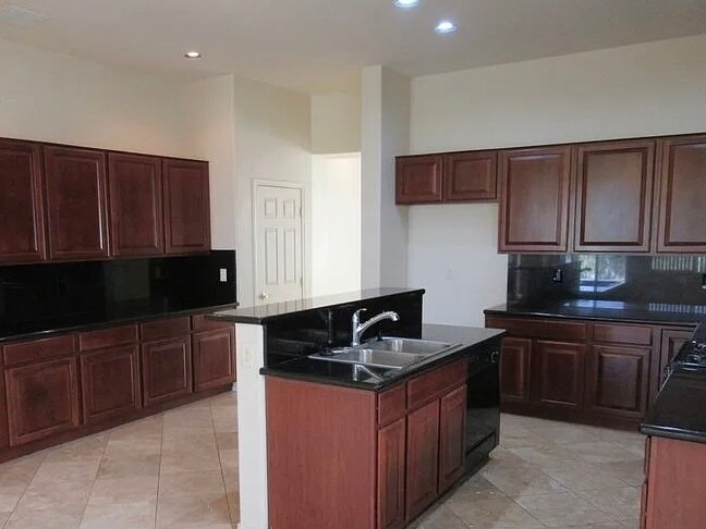 Building Photo - 6166 N Placita San Agustin