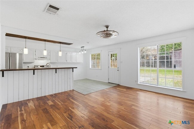 Building Photo - 1917 Nevada St