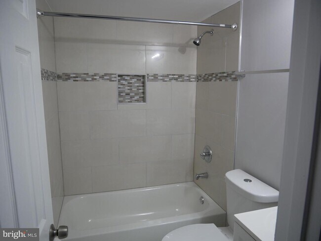 Building Photo - 8457 Imperial Dr