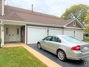 Building Photo - 601 Hanover Ct