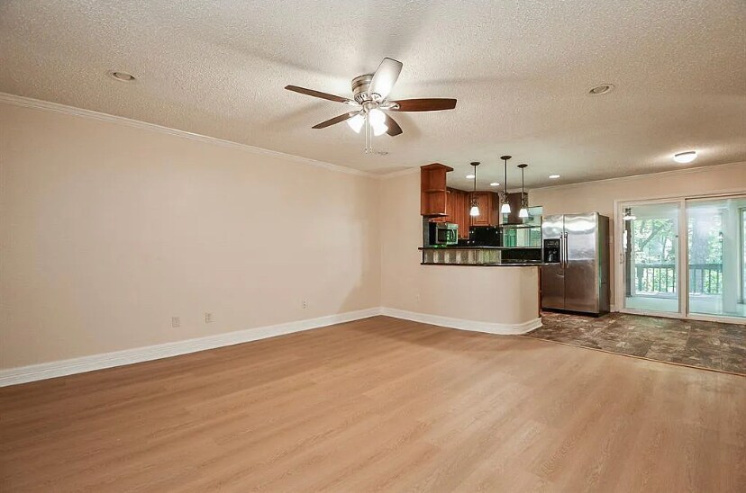 8281 Kingsbrook Rd 256, Houston, TX 77024 Townhome Rentals in