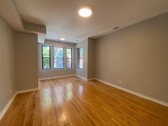 Foto del edificio - 1739 W Wallen Ave