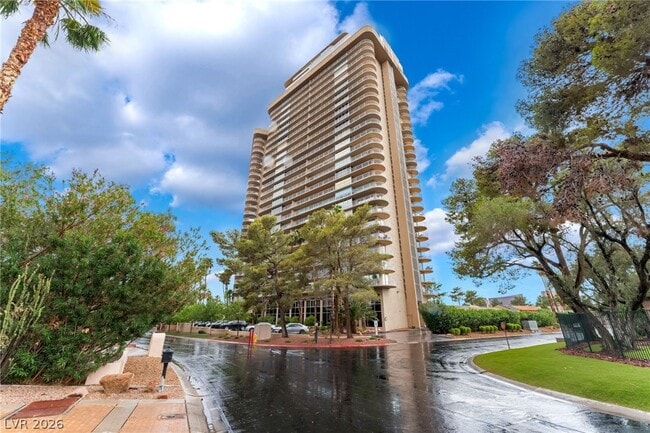 Foto del edificio - 3111 Bel Air Dr