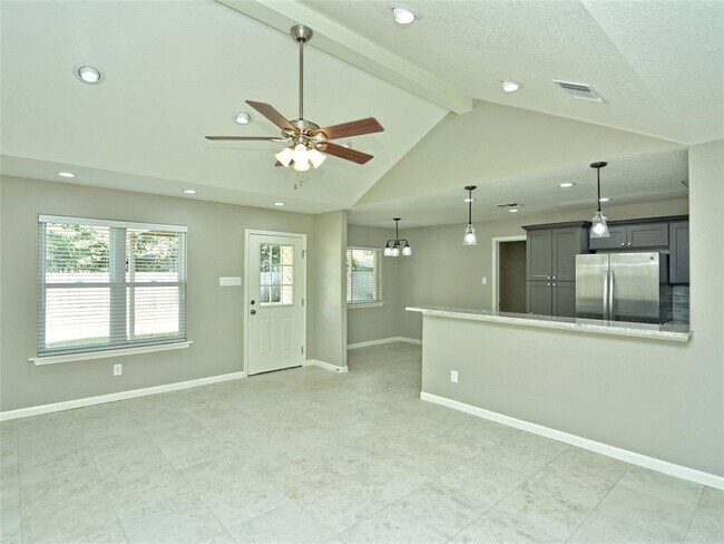 Building Photo - 1004 Green Meadow Dr