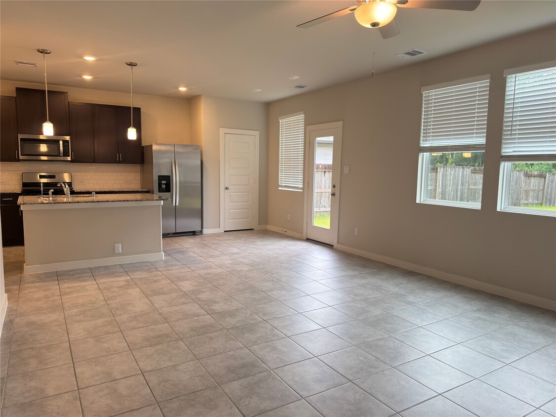Building Photo - 5723 Madden Ln