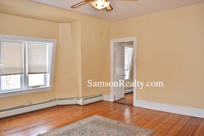 Foto del edificio - 157 Ives St