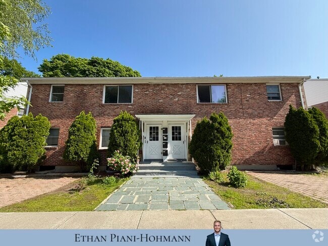 Building Photo - 45 Aldrich Rd