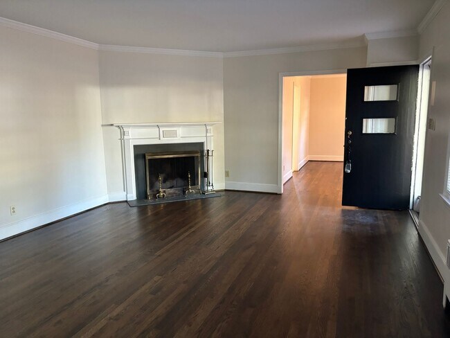 Foto del edificio - Hamilton Lakes Park Area 3 BR in Grimsley HS District