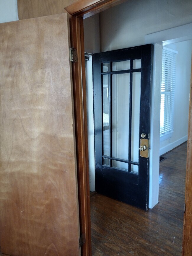 Foto del edificio - 705 W 13th St