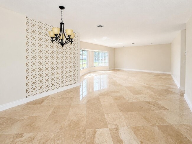 Foto del edificio - 461 SW 54th Ave