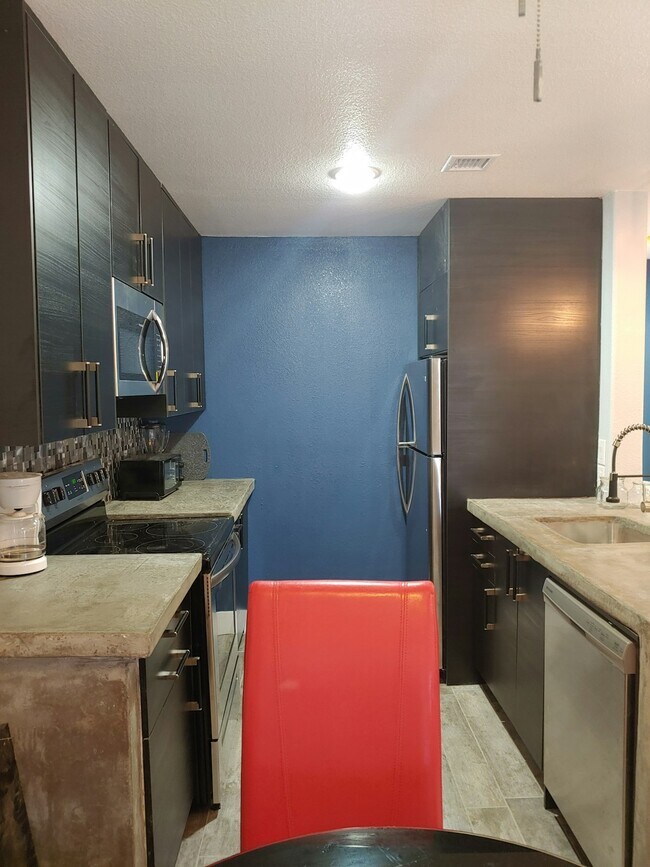 Foto del edificio - 2518 N McCarran St