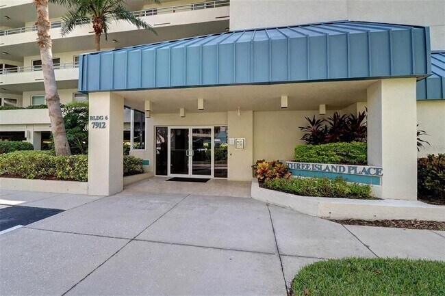 Foto del edificio - 7912 Sailboat Key Blvd S