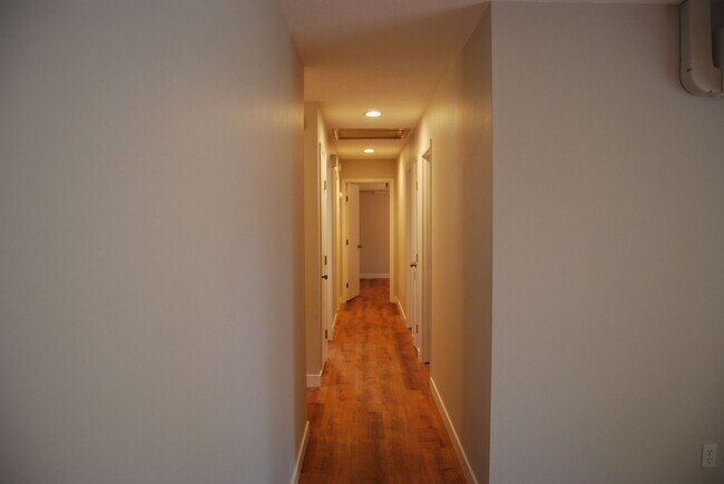 Foto del edificio - 3 Bed 2 Bath Ranch Style home in Beaverton...
