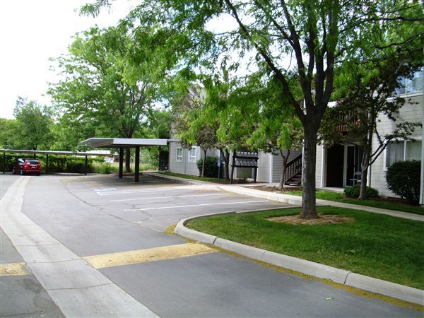 Building Photo - 10811 Ustick Rd