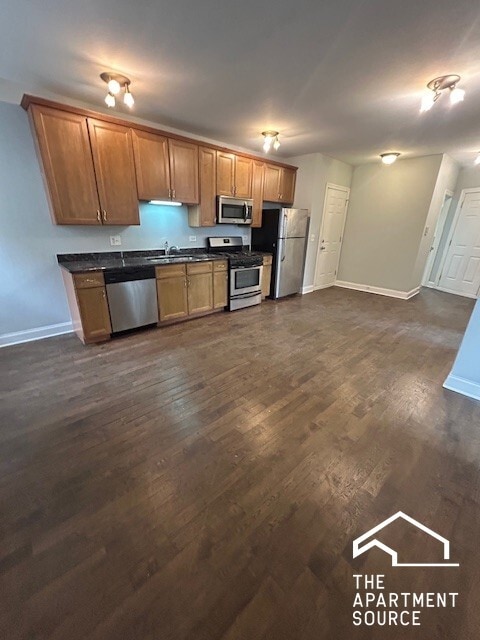 Photo - 4554 W George St Apartment