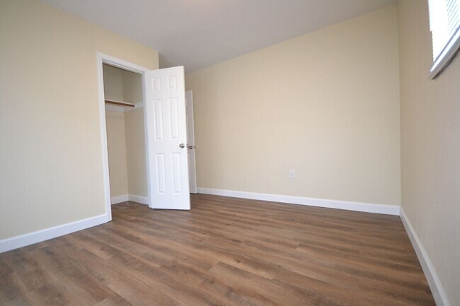 Foto del edificio - Bearcat Apartment
