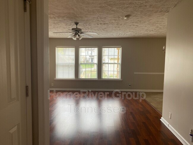 Foto del edificio - 1313 Tonya Dr