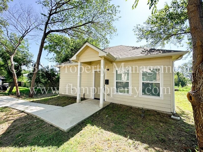 Foto del edificio - Gorgeous 1 Bedroom, 1 Bathroom Unit in Denton, TX!