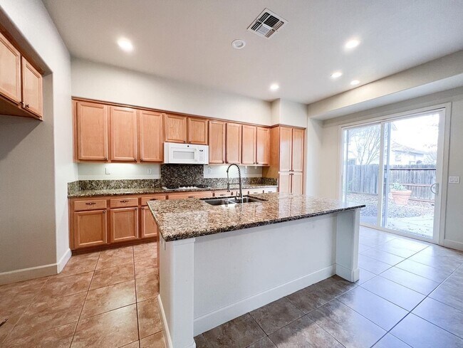 Building Photo - 1808 Spokane Rd