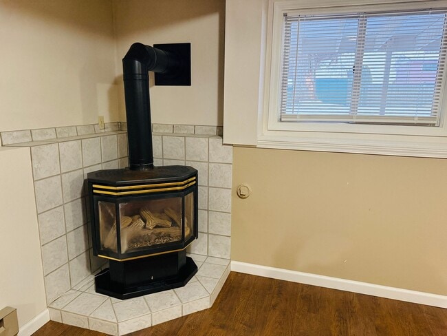 Building Photo - West End 4/2 - Amazing Location